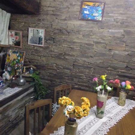 A Fonte Das Bodas Samos Exteriör bild