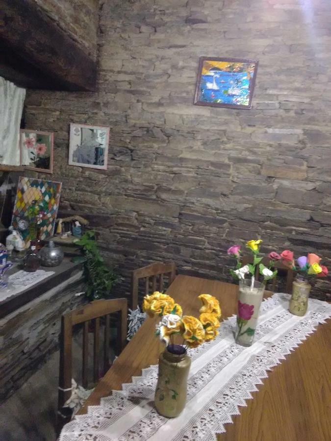A Fonte Das Bodas Samos Exteriör bild