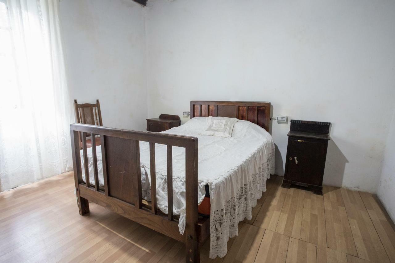 A Fonte Das Bodas Samos Exteriör bild